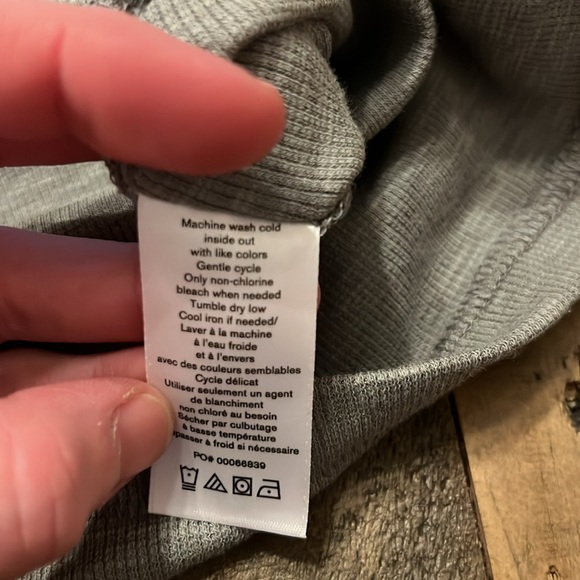 Rag & Bone Mock Neck turtleneck - Picture 7 of 7